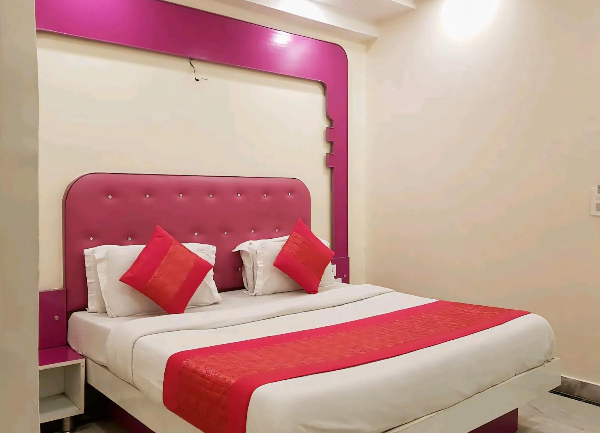 Hotel Leo Continental Neu-Delhi Exterior foto