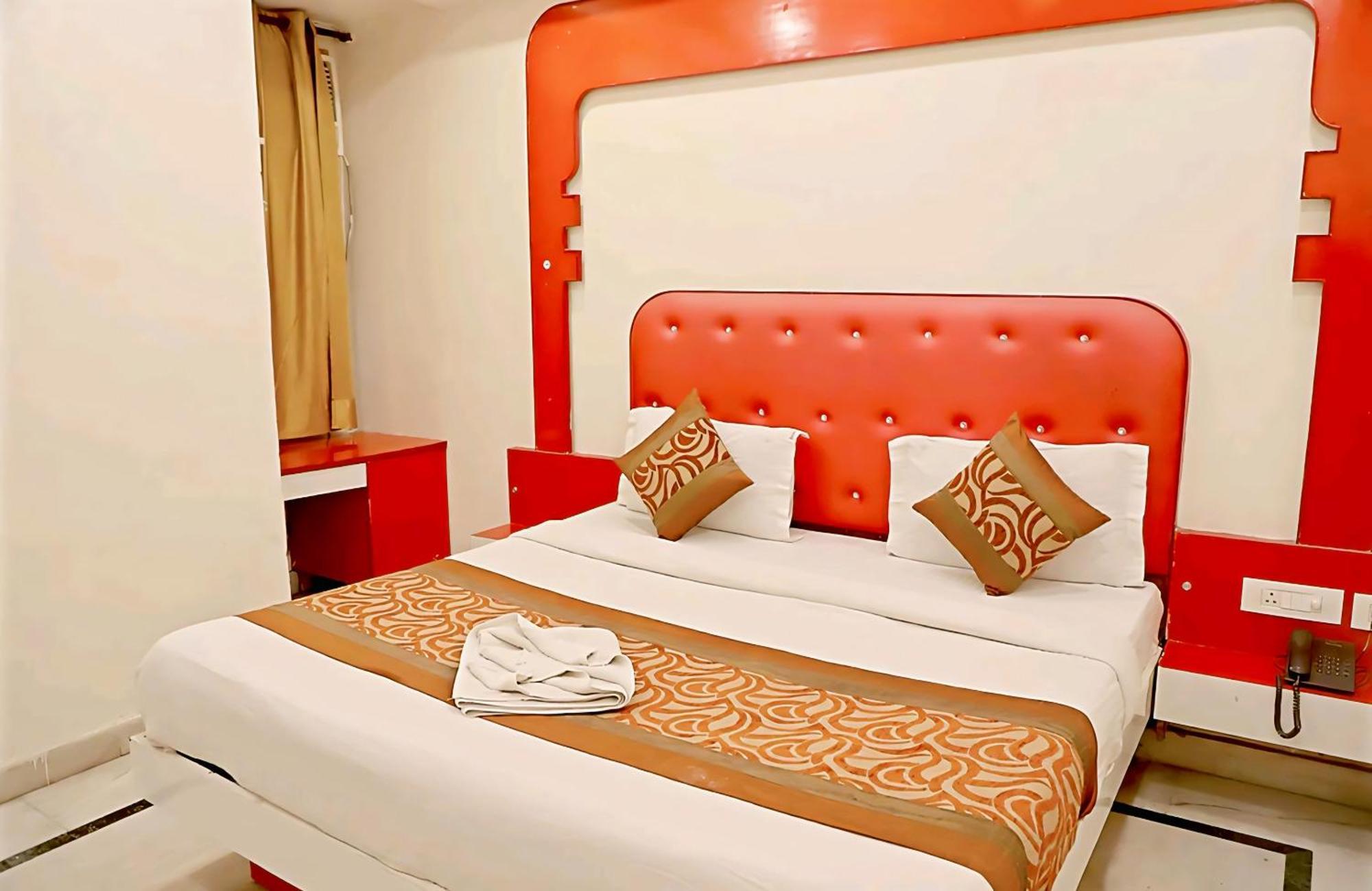 Hotel Leo Continental Neu-Delhi Exterior foto